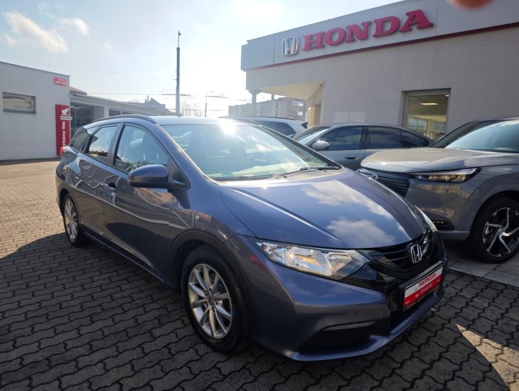 Honda Civic Tourer 1.8i-VTEC nové ČR-1.maj