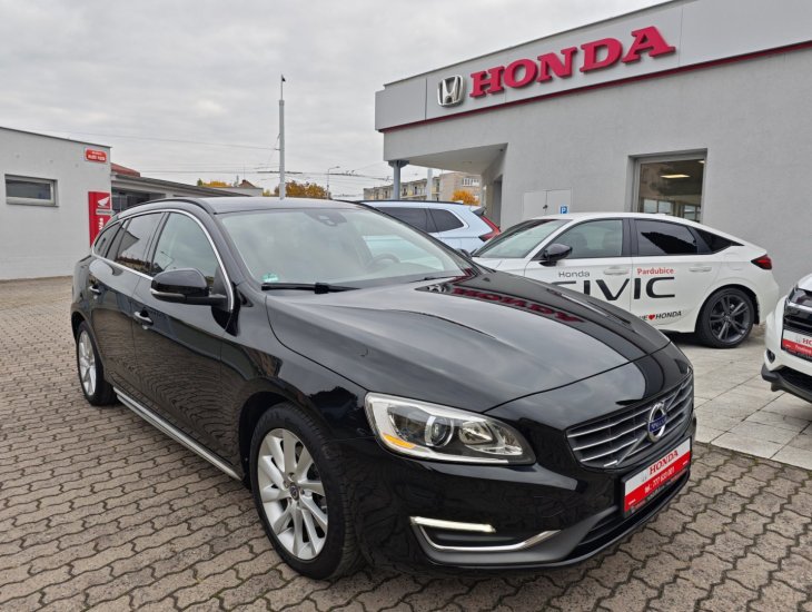 Volvo V60 2.0 D4 Momentum Xenon Webasto