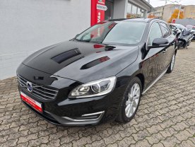 Volvo V60 2.0 D4 Momentum Xenon Webasto