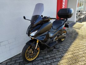 Honda Forza 750 Special Edition Akrapovič