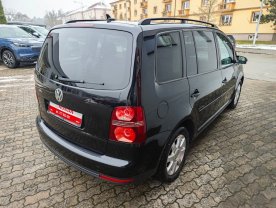 Volkswagen Touran 1.6 United Digiklima 7 míst