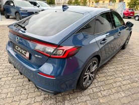 Honda Civic 2.0e:HEV ADVANCE 2026 SKLADEM