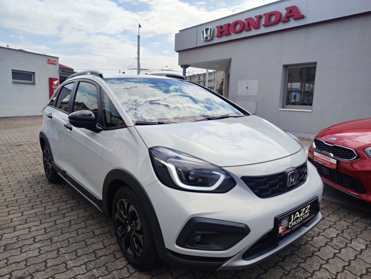 Honda Jazz CROSSTAR 1.5 e:HEV 122k TAŽNÉ!