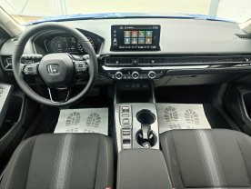 Honda Civic 2.0e:HEV Elegance Facelift 26