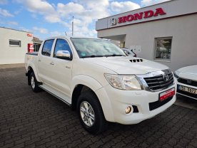 Toyota Hilux Double Cab 3.0D-4D AT 4WD