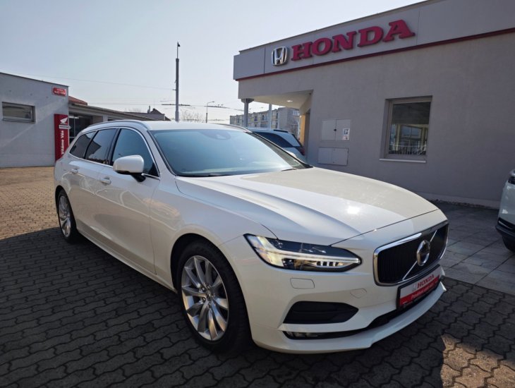 Volvo V90 2.0 D4 FWD Momentum 140kW 8AT