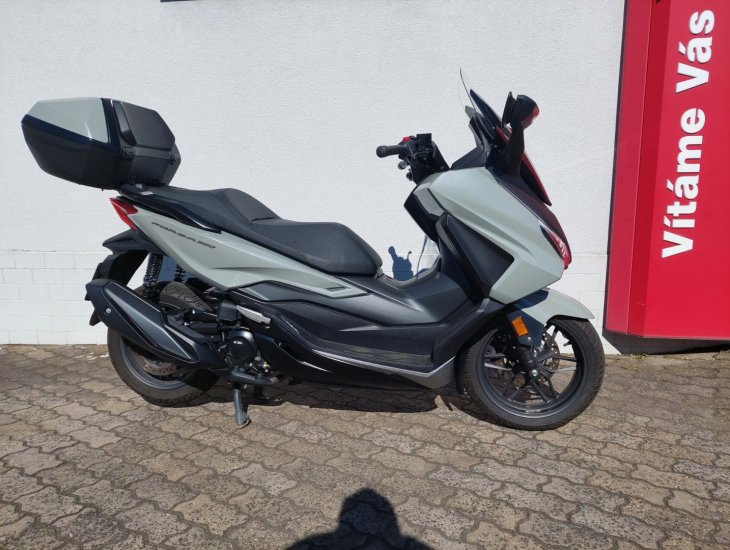 Honda Forza 350 Smart box