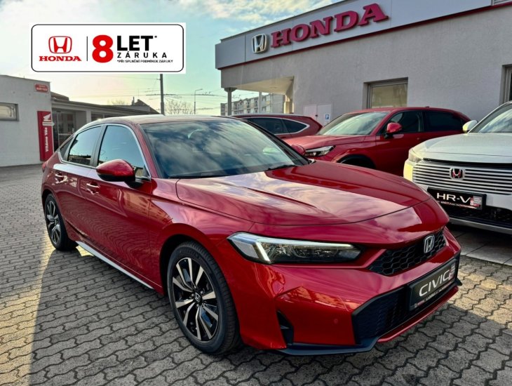 Honda Civic 2.0e:HEV Elegance SKLADEM