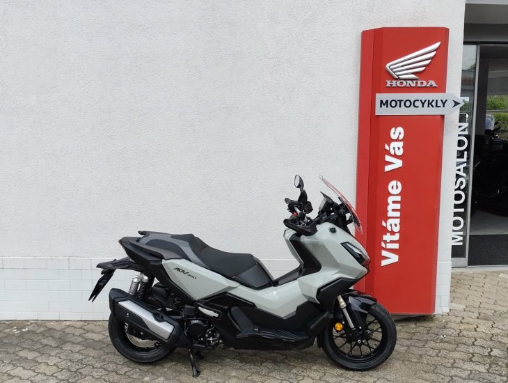 Honda ADV 350 1