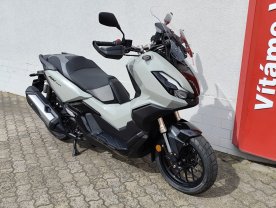 Honda ADV 350 1