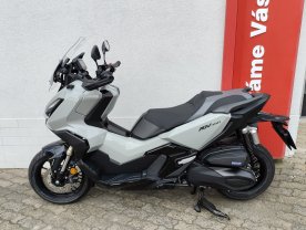 Honda ADV 350 1