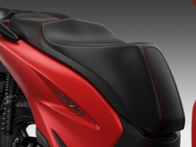 Honda SH 150i Sporty Smart box