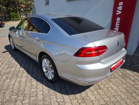 Volkswagen Passat 2.0 TDi Highline ACC Manuál