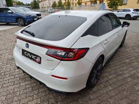 Honda Civic 2.0 e:HEV SPORT SKLADEM